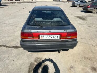 авто машына: Mazda 626: 1992 г., 2 л, Механика, Бензин