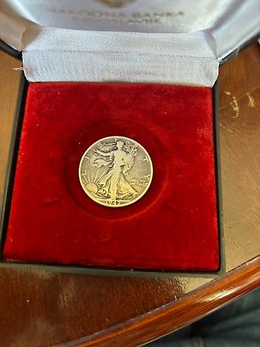 Ostali predmeti za umetnost i kolekcionarstvo: 5 francuskih srebrnih kovanica (2x 1832, 1833, 1838, 1868) 6x pola — 16