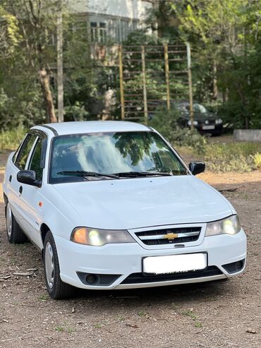 Daewoo: Daewoo Nexia: 2010 г., 1.6 л, Механика, Бензин, Седан