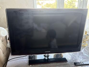 Televizorlar: Samsung LCD televizor - Ekran diaqonalı təxminən 32" (80 sm) - Full — 3