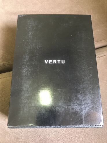 Vertu Aster, цвет - Черный, Кнопочный