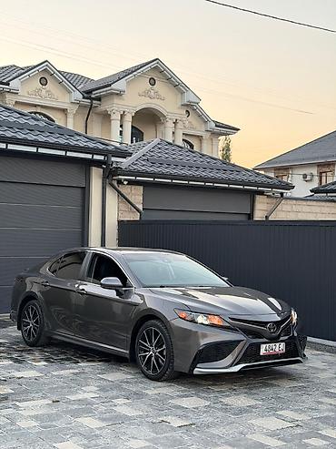 тенд на машину: Toyota Camry: 2021 г., Седан — 1