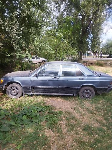 jac js6: Mercedes-Benz 190: 1987 г., 1.9 л, Механика, Газ, Седан — 5