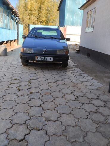 афто токмок: Volkswagen Passat: 1988 г., 1.8 л, Механика, Бензин, Седан