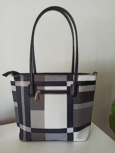 Torbe: Torba je licno moja Lepo ocuvana, nema duzi kais. Nikad nije ni imala — 5