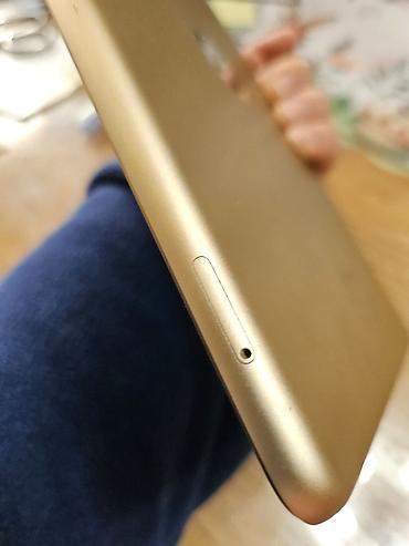 Apple: Apple iPad 9.7” sa Touch ID Ipad 5 generacija baterija odlicn a sa sim — 12