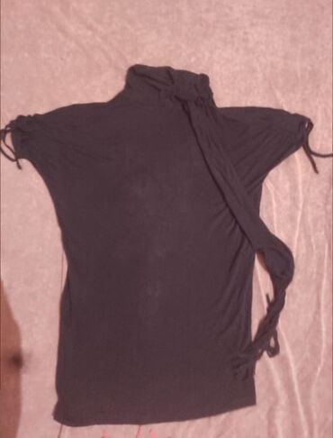 Kurtkalar: Satilir 5 manata jaket 10 manata WARF URTKA 30 MANAT WARF 5 — 12