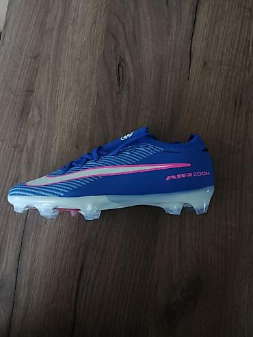 Футбольные бутсы Nike Mercurial Zoom (FG) — модель для игры на