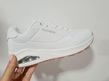 zenske mokasine sa debelim djonom: Skechers/braon djon
38 39 40 41 broj
