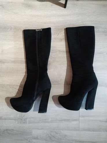 Сапоги: Сапоги деми, натуральная замша. Marco Pini оригинал. Размер 37. Высота at lalafo.kg — 5 Сапоги: Сапоги деми, натуральная замша. Marco Pini оригинал. Размер 37. Высота — 5