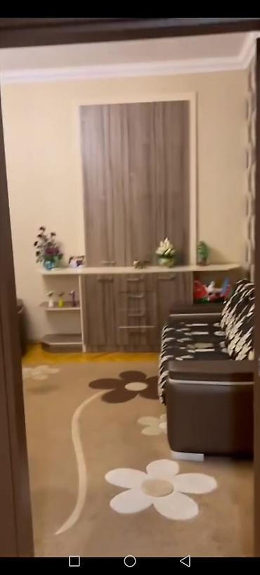 gencede ev: Cavadxan küçəsi.Memar Əcəmi metrosun yaxınlıqı (metroya 3-4 dueyqa — 3