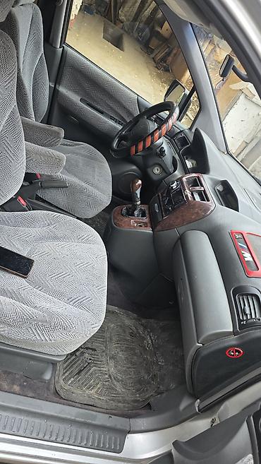машина с манипулятором: Mitsubishi Space Wagon: 1999 г., 2.4 л, Механика, Бензин, Минивэн — 5