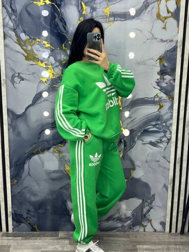 Dəstlər, kostyumlar: Paylaşılıan bütün geyimlər hər biri yenidir.İstəyən yazıb maraqlana — 6