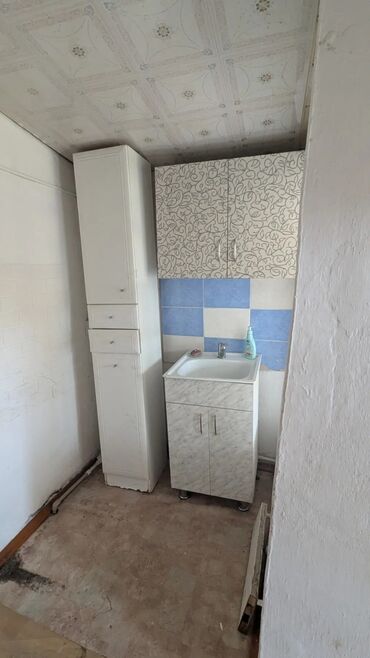 дом или времянку в бишкеке: 33 м², 2 комнаты, Утепленный, Забор, огорожен