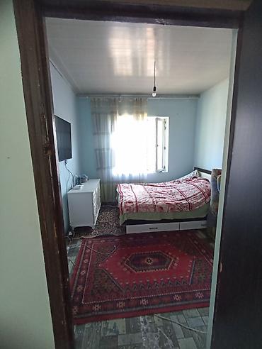 частный дом: Продаётся одноэтажный дом в частном секторе. по дакумент 4.20 сот — 6