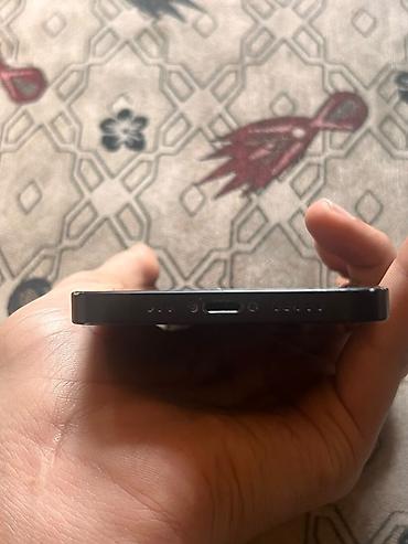 e 250 cdi: IPhone 12, Qara — 3