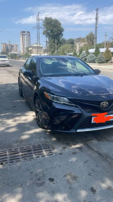 мерс c class: Toyota Camry: 2019 г., 2.5 л, Автомат, Бензин, Седан