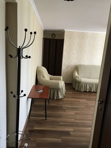 аренда пишпек: 3 комнаты, 54 м², Хрущевка, 3 этаж, Евроремонт