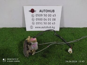 Суппорты: Замок двери Mazda 2000 г., Б/у, Оригинал, Япония