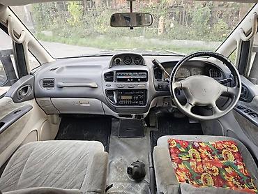 двери портер 1: Mitsubishi Space Gear: 1994 г., 2.8 л, Автомат, Дизель, Минивэн — 5