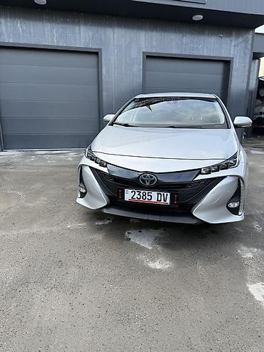 Toyota: Toyota Prius: 2020 г., 1.8 л, Вариатор, Гибрид, Хэтчбэк — 2