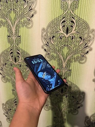 apl 13: IPhone 11, 64 GB, Face ID — 1