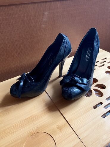 черные летние туфли: Туфли 38, цвет - Черный