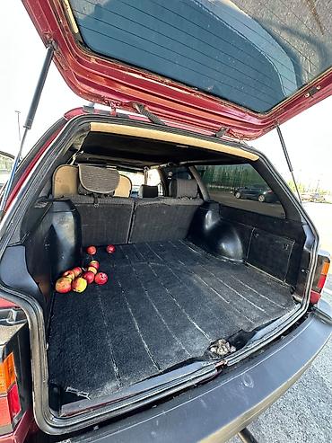 Volkswagen: Volkswagen Passat: 1990 г., Универсал — 13