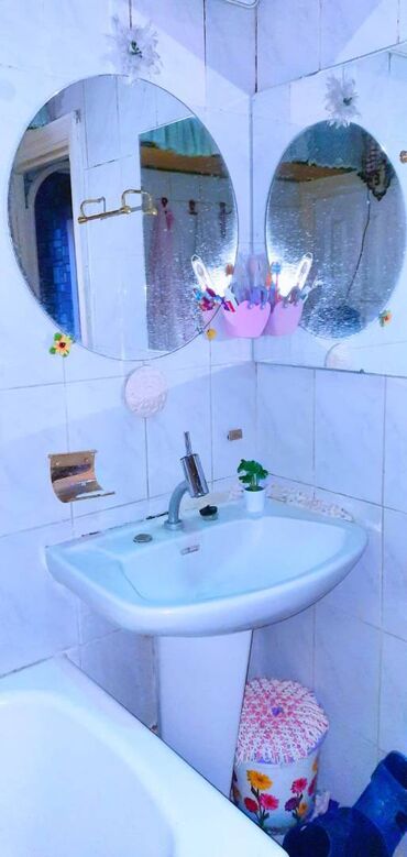 Uzunmüddətli kirayə mənzillər: Binəqədi rayonu,Nəsimi metrosu çıxışında,5 mərtəbənin,3-cü -da lalafo.az — 8 Uzunmüddətli kirayə mənzillər: Binəqədi rayonu,Nəsimi metrosu çıxışında,5 mərtəbənin,3-cü — 8