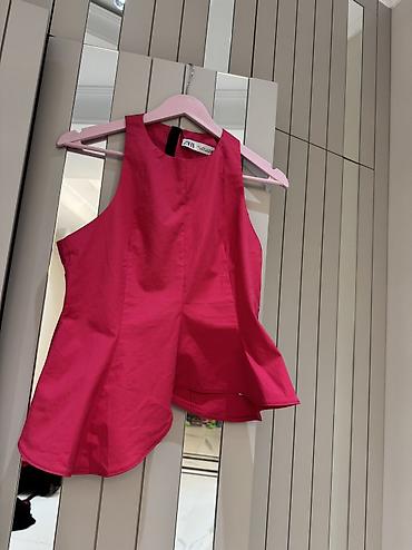 куртка zara: ZARA iki hissəli dəst – parlaq çəhrayı rəngdə. - Üst: qolsuz, dairəvi — 6