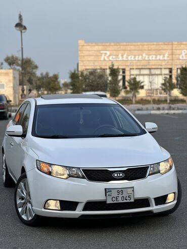 kia cerato kredit: Kia Cerato: 1.6 l | 2012 il Sedan