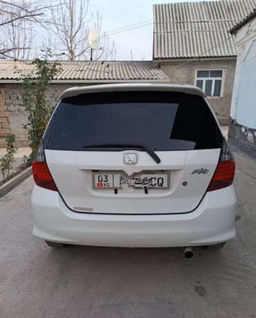 Honda Fit: 2003 г., 1.5 л, Вариатор, Бензин