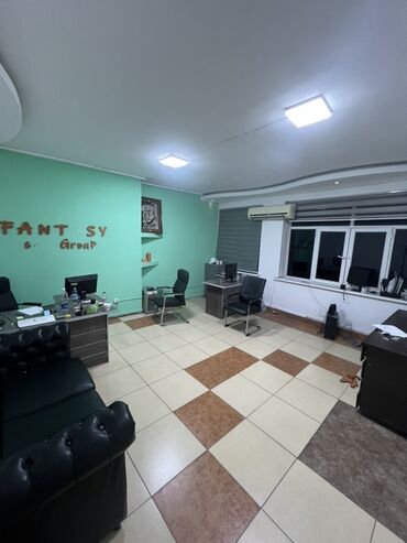 Офисы: Сдаю Офис, 175 м², В административном здании, 1 линия — 8