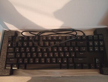 компьютерные мыши: Клавиатура FOREV FV-Q3 (механическая, RGB) Состояние: новая, в