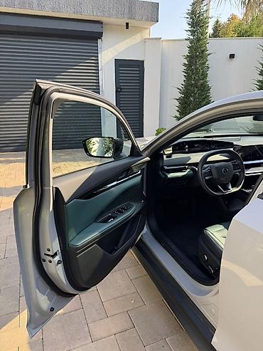 99 maşını: Changan markalı avtomobil rəsmi dilerdən alınıb. 5 il / 150.000 km — 7