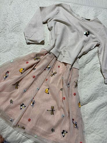 Dəstlər, kostyumlar: Coxsu amerikadan alinib . Hamsi cox yaxwi veziyyetdedir. Her biri 1. 2 — 17