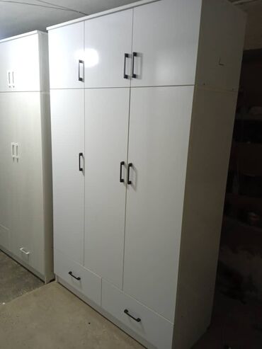 Шкафы для одежды: Шкафы 3 х дверные есть все расцветки хорошие качества размеры — 15