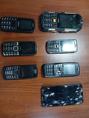 philips xenium 9@9u: Hamısı Biryerdə satılır. Zapças kimi verirəm. içində işləyənidə var — 6
