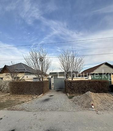 Продажа коттеджей и домов: Продаётся участок с домом в районе Тунгуч. Можно рассмотреть покупку — 4