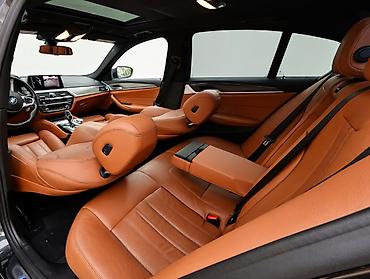 bmw lyuk: BMW 5 series: 2 l | 2019 il Sedan — 7