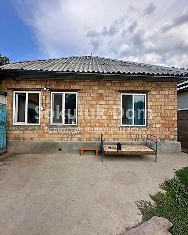 sokuluk: 🏠Продается дом в с. Сокулук 🟡Комнаты: 4 🟡 Участок: 14 соток 🟡 — 2