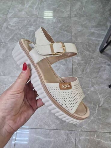 olang zenske cizme: Sandals, 41