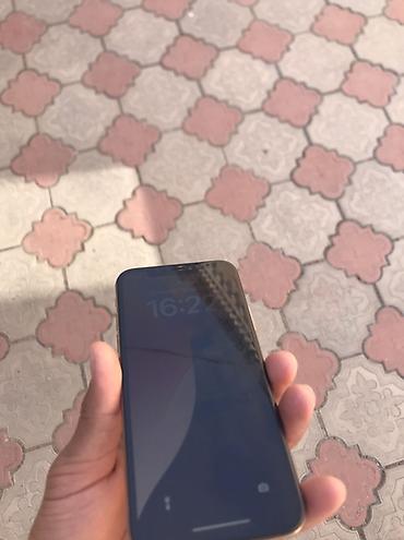 poco m5c: IPhone Xs, Б/у, 64 ГБ, Золотой, Чехол, 100 % — 2