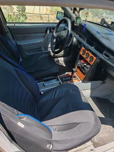 азербайджан авто: Mercedes-Benz 190: 0.2 l | 1993 il Hetçbek