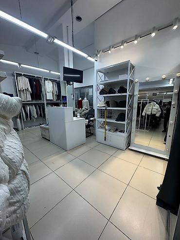 скрябина: Продаётся коммерческое помещение в ТЦ «РАУТ» 📍 Адрес: ул. Ахунбаева — 3