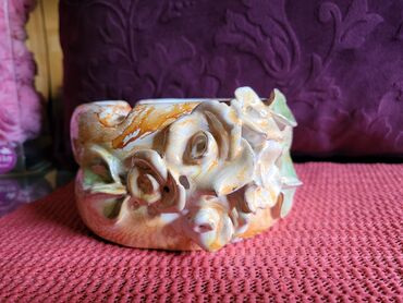 Kuhinjski setovi: Set nov rucni rad iz 80ih. pepeljara i cinija. Rucni rad. rucno — 17