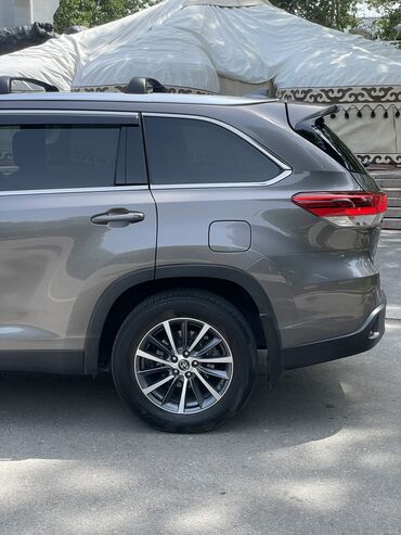 Toyota: Toyota Highlander: 2019 г., 3.5 л, Автомат, Бензин, Внедорожник — 6