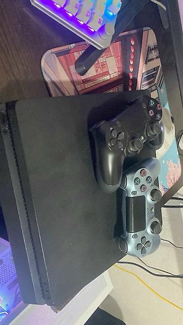 fmcb ps2: Sony PlayStation 4 Slim с двумя беспроводными геймпадами DualShock 4 — 1