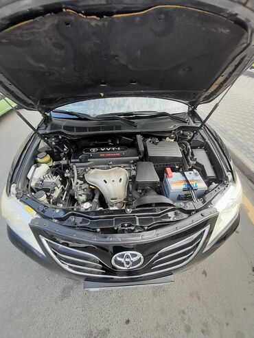 Toyota: Toyota Camry: 2.4 l | 2010 il Sedan — 17