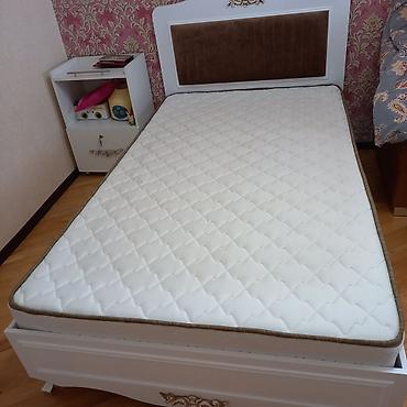 120x200 sm ölçüdə tək nəfərlik çarpayı və döşək dəsti. Xüsusiyyətlər